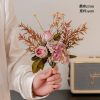 O1CN018f7vCH1xbBwYhVHxM_2215867776461-0-cib Elegant handheld flower bouquet - image 2